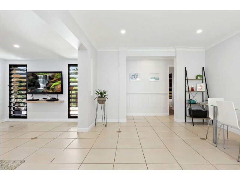 3 Lauretta Avenue, Springwood QLD 4127