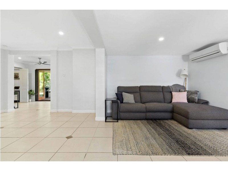 3 Lauretta Avenue, Springwood QLD 4127