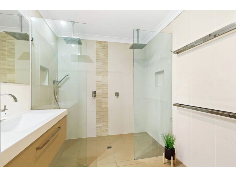 3 Lauretta Avenue, Springwood QLD 4127