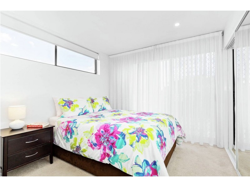 4/47 Dickenson Street, Carina QLD 4152