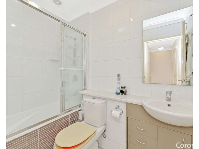 5/8 Wakefield Street, Coorparoo QLD 4151