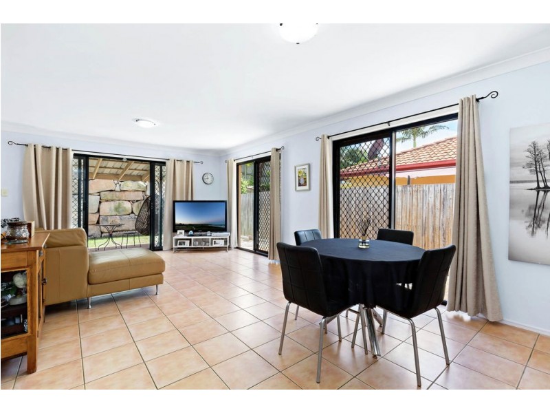 16 Hart Close, Mackenzie QLD 4156
