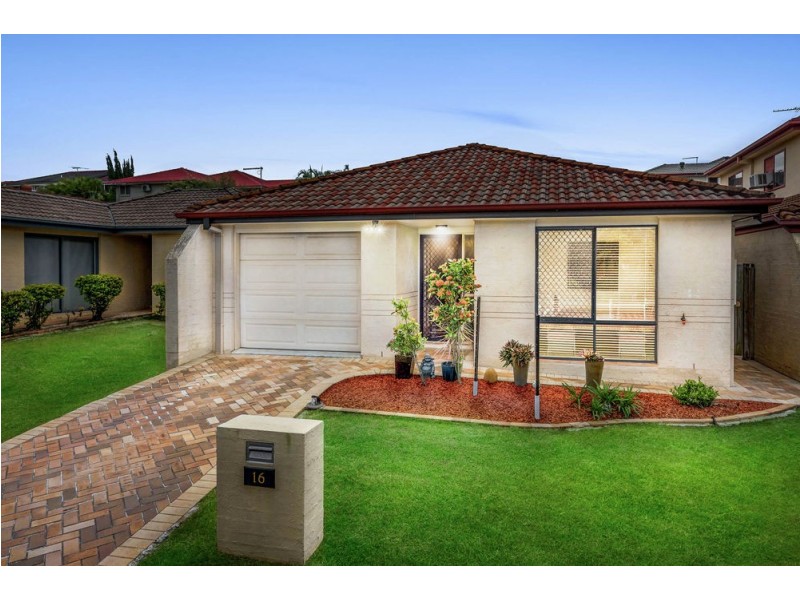 16 Hart Close, Mackenzie QLD 4156