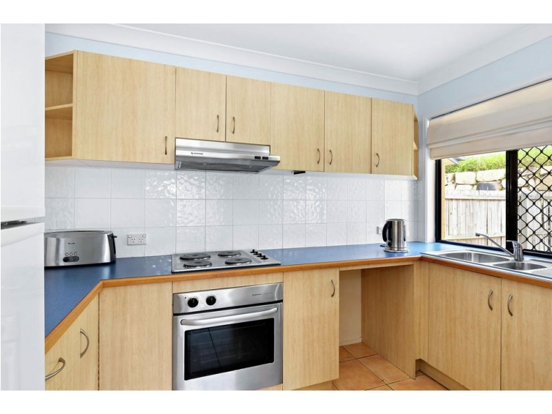 16 Hart Close, Mackenzie QLD 4156