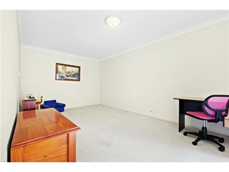16 Hart Close, Mackenzie QLD 4156