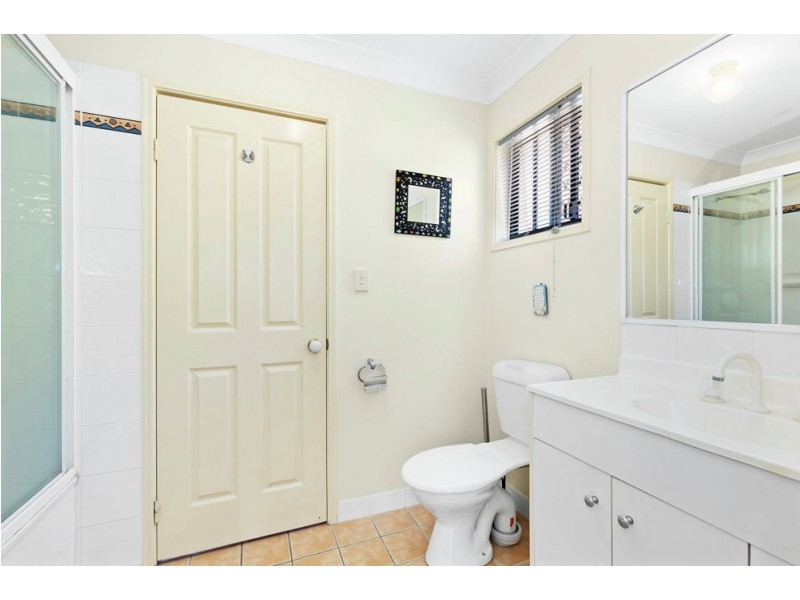 16 Hart Close, Mackenzie QLD 4156