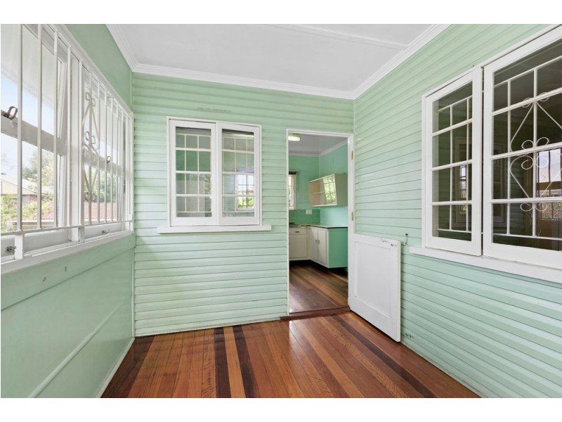 38 Jones Road, Carina Heights QLD 4152