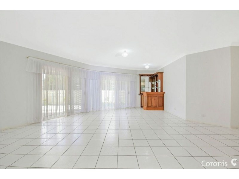 10 Mansfield Place, Mansfield QLD 4122