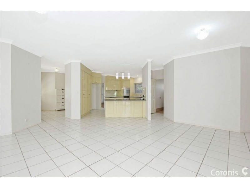 10 Mansfield Place, Mansfield QLD 4122