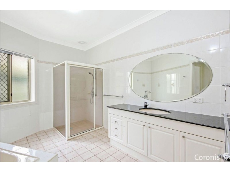 10 Mansfield Place, Mansfield QLD 4122