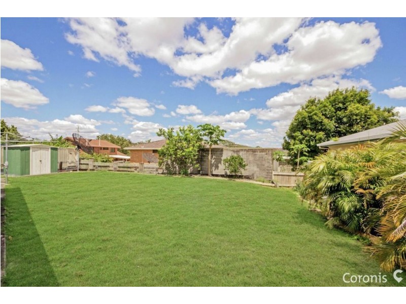 10 Mansfield Place, Mansfield QLD 4122