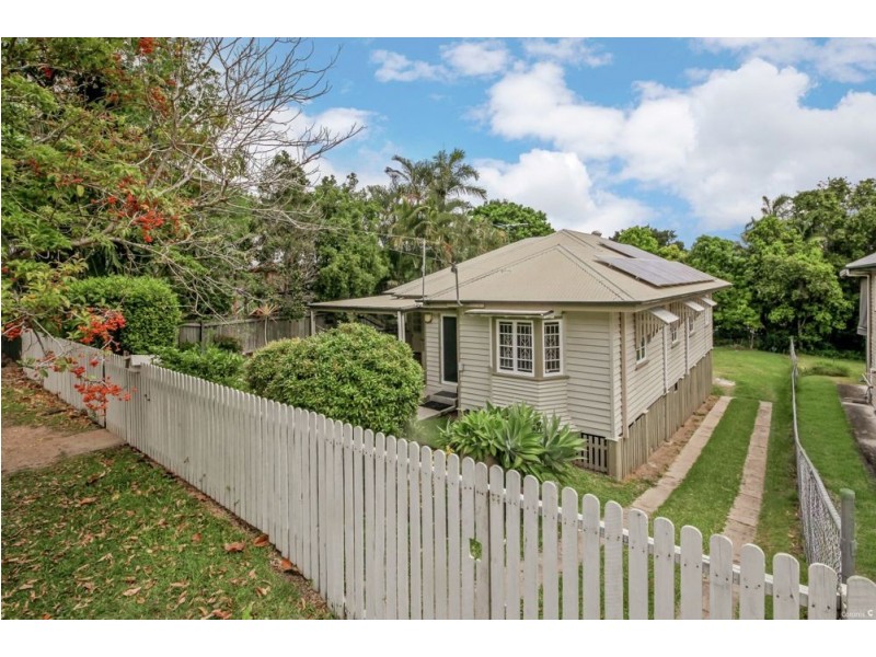 43 Longfellow Street, Norman Park QLD 4170