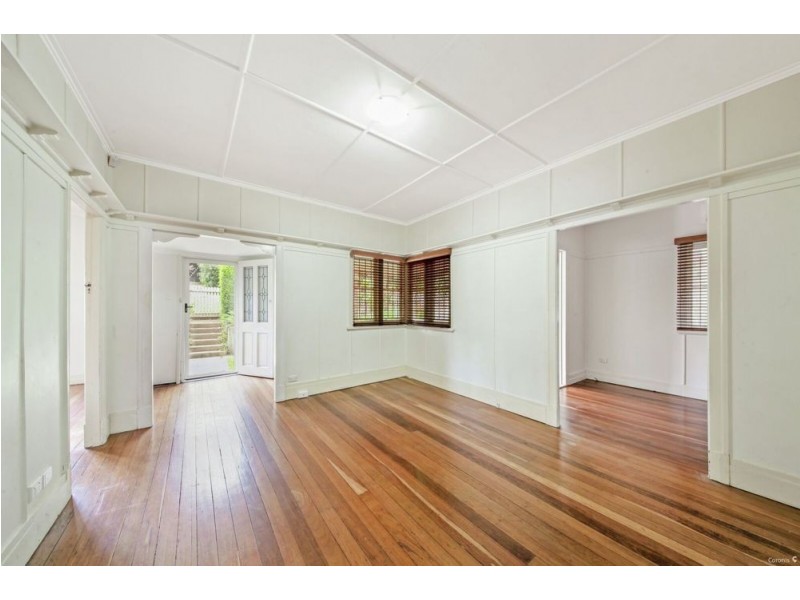 43 Longfellow Street, Norman Park QLD 4170