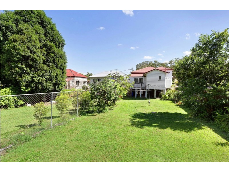 24 Oxford Street, Woolloongabba QLD 4102
