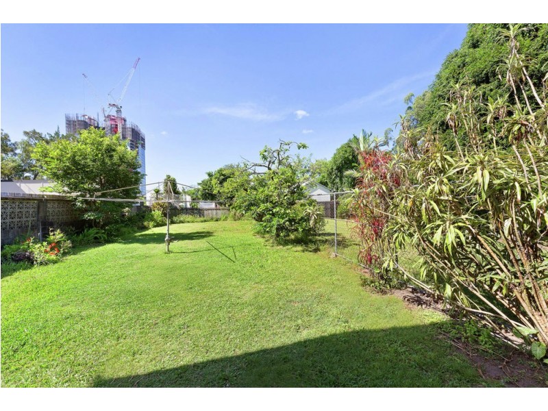 24 Oxford Street, Woolloongabba QLD 4102