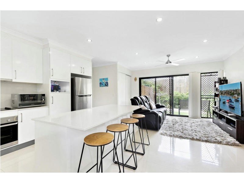 2/45 Hill Crescent, Carina Heights QLD 4152