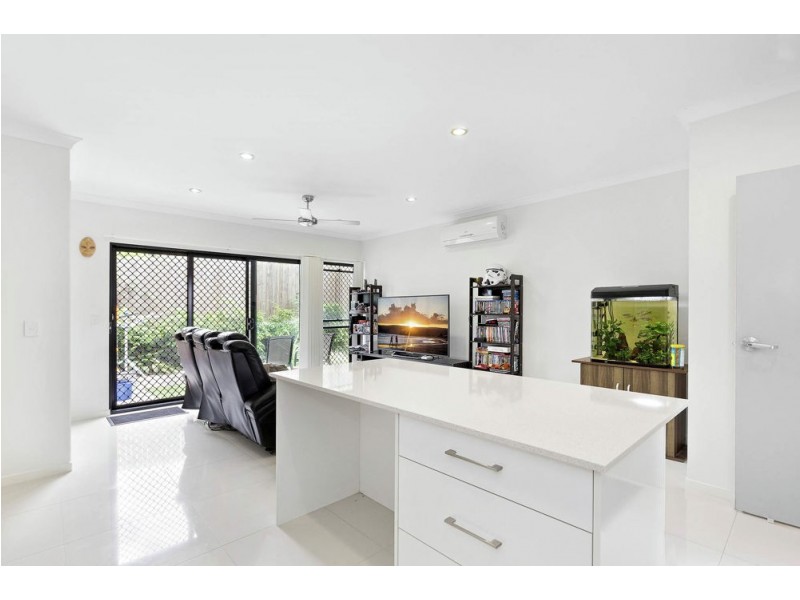 2/45 Hill Crescent, Carina Heights QLD 4152