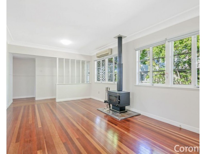 24 Orwell St, Camp Hill QLD 4152