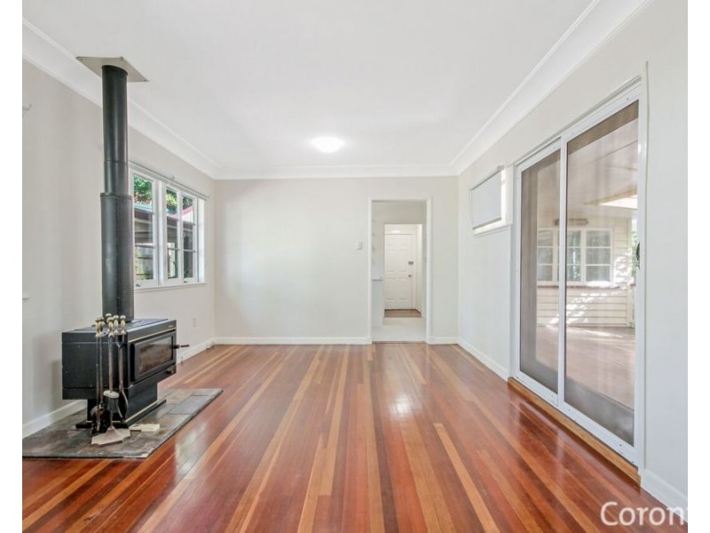 24 Orwell St, Camp Hill QLD 4152