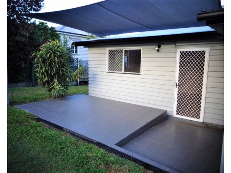 30 Brooks Street, Camp Hill QLD 4152