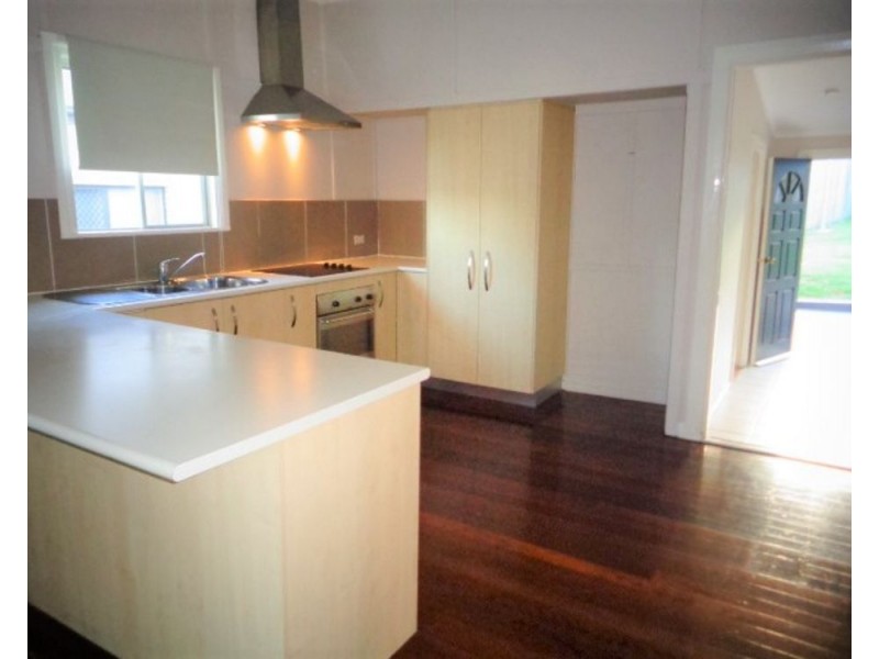 30 Brooks Street, Camp Hill QLD 4152