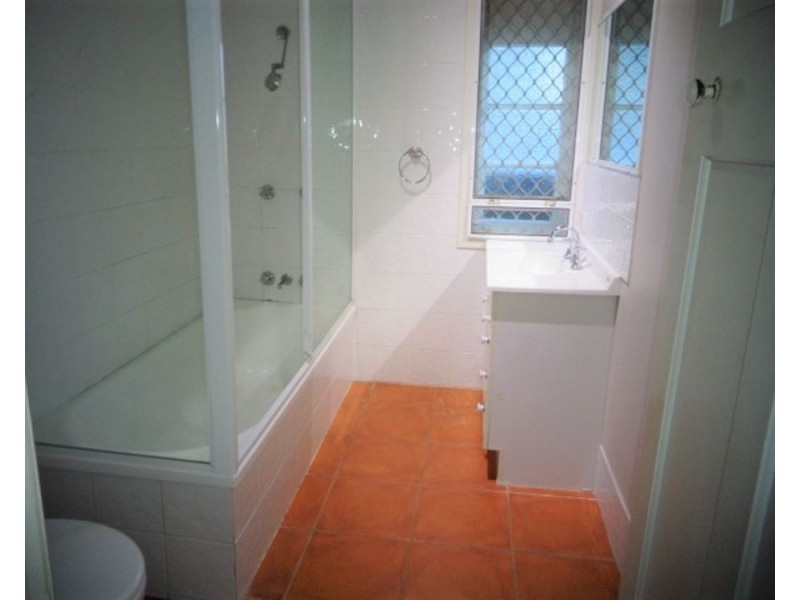 30 Brooks Street, Camp Hill QLD 4152