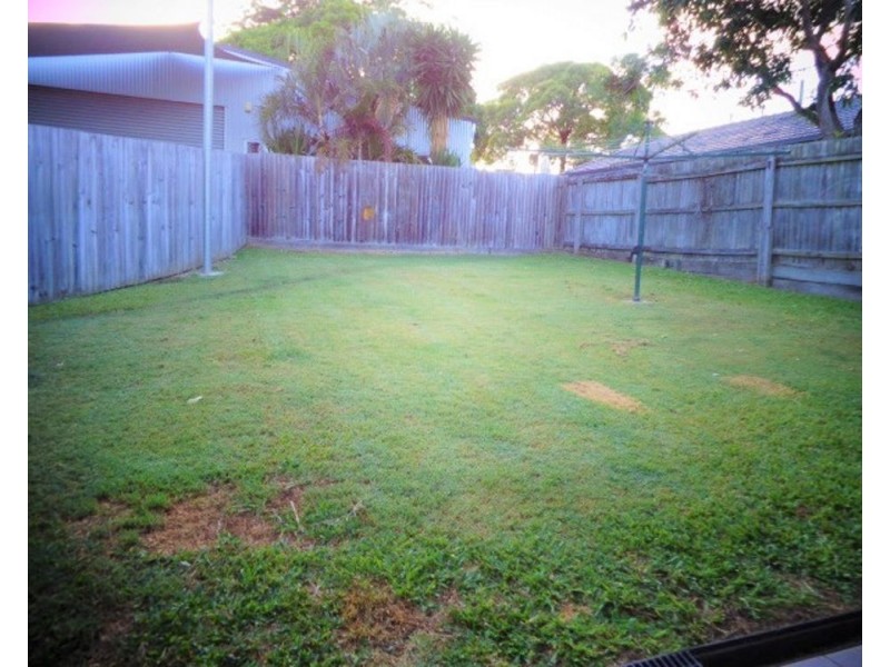 30 Brooks Street, Camp Hill QLD 4152