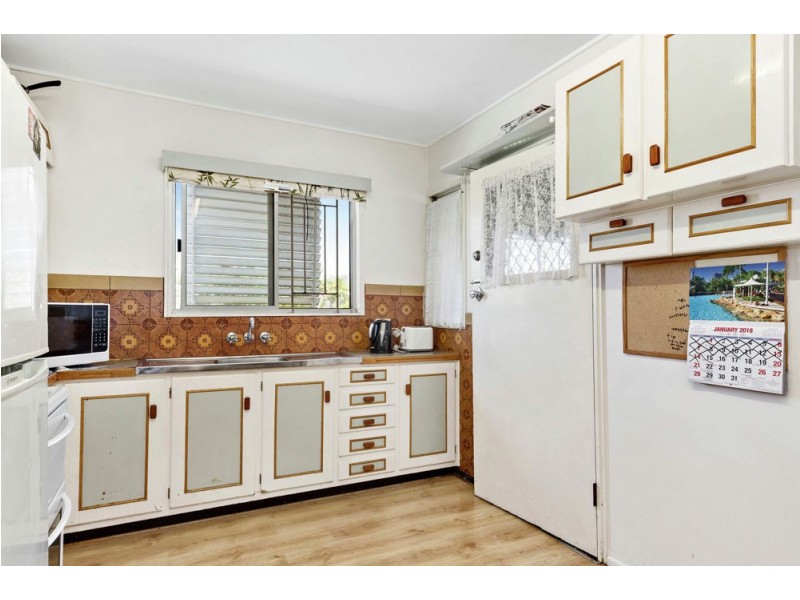 6 Mirang Street, Mansfield QLD 4122