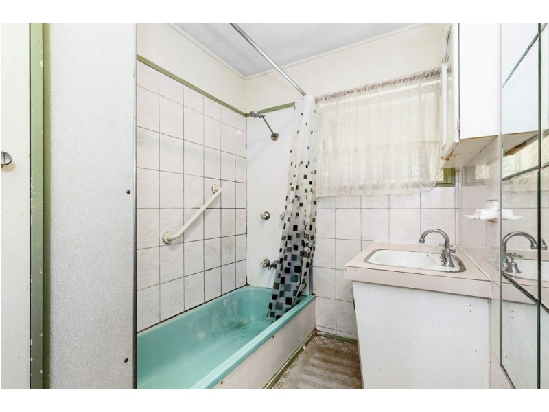 6 Mirang Street, Mansfield QLD 4122