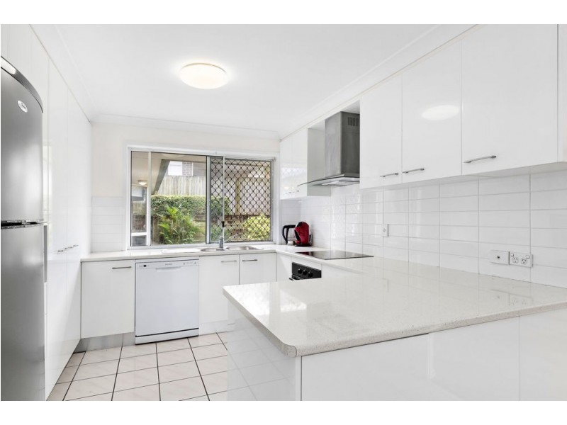 8 Gilgo Street, Wishart QLD 4122