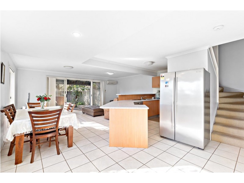 1/215 Creek Road, Mount Gravatt East QLD 4122