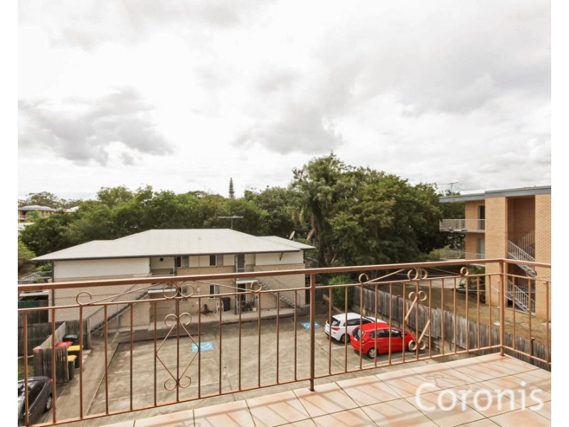 2/19 Rutland Street, Coorparoo QLD 4151