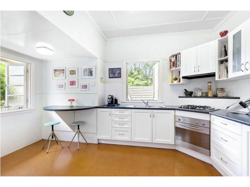 4 Bartlett Street, Morningside QLD 4170