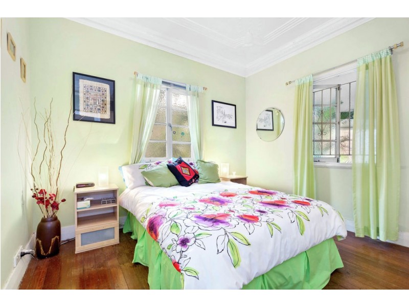 4 Bartlett Street, Morningside QLD 4170