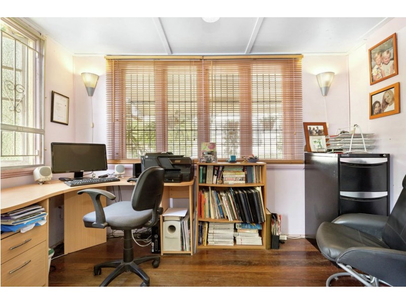 4 Bartlett Street, Morningside QLD 4170