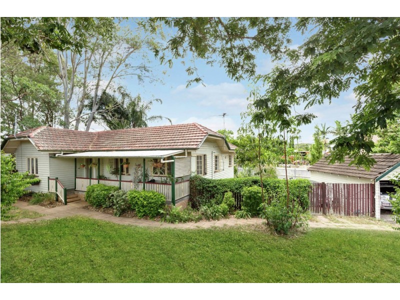 4 Bartlett Street, Morningside QLD 4170