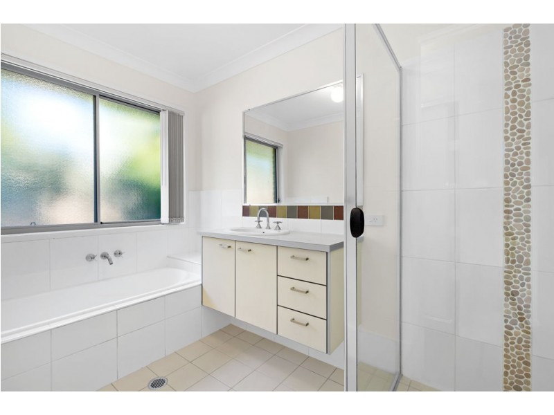 18 Whitsunday Place, Redland Bay QLD 4165