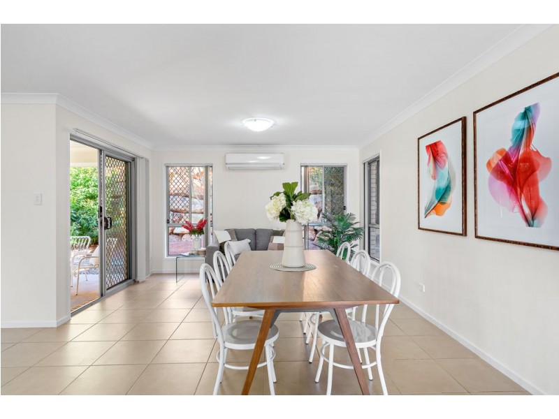 18 Whitsunday Place, Redland Bay QLD 4165