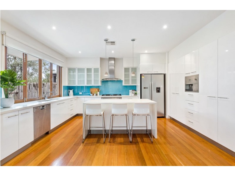 38 Lomandra Place, Chapel Hill QLD 4069