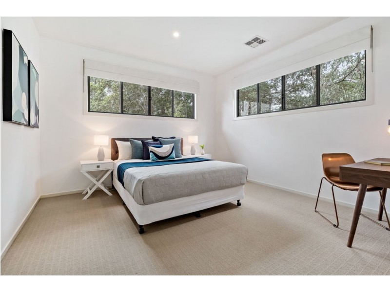 38 Lomandra Place, Chapel Hill QLD 4069