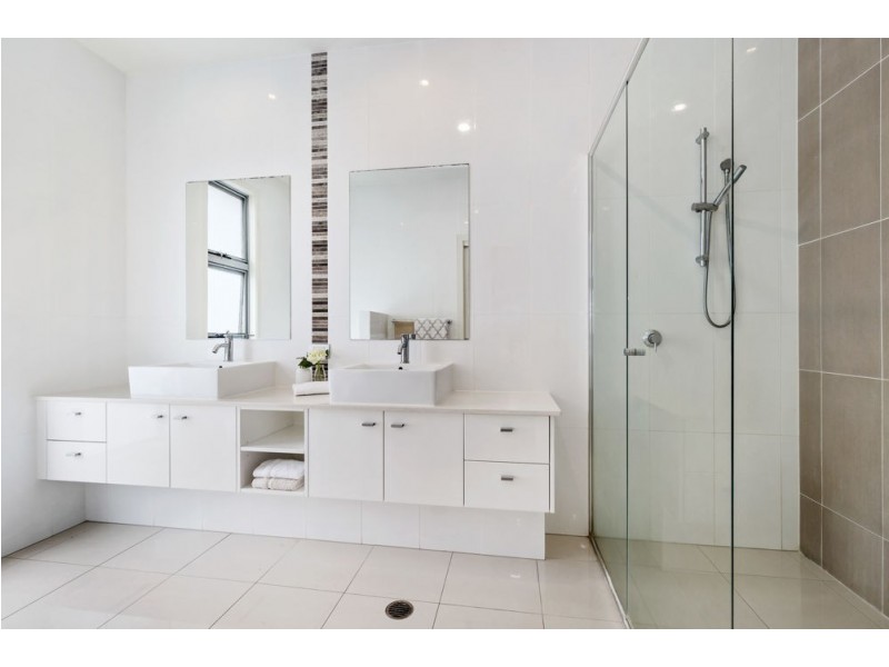 38 Lomandra Place, Chapel Hill QLD 4069