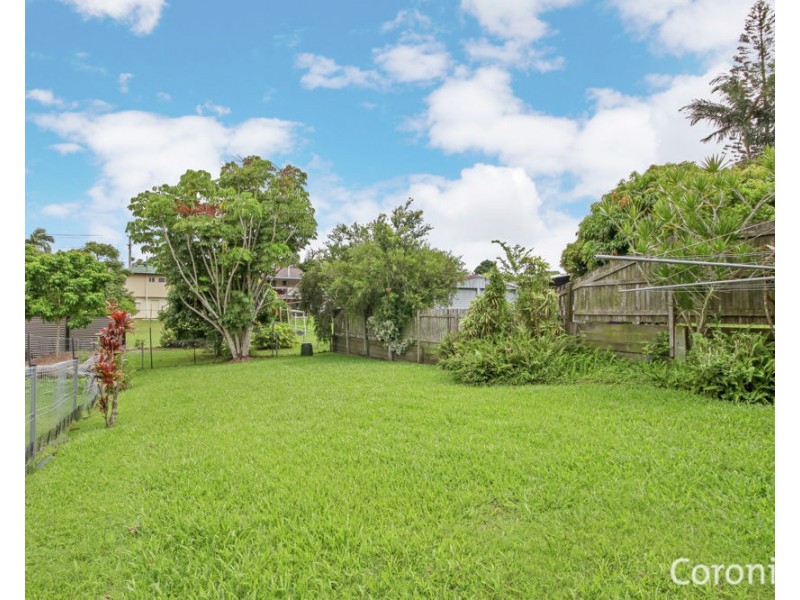 19 Ingleston St, Wynnum West QLD 4178