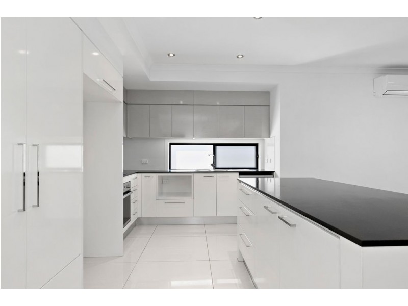 13/18 Bernecker Street, Carina QLD 4152