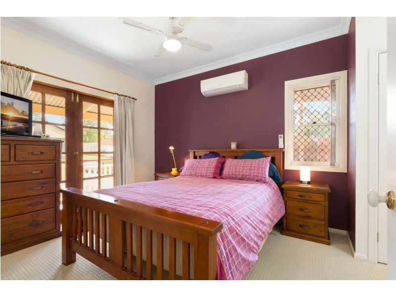 10 Simpson Way, Forest Lake QLD 4078