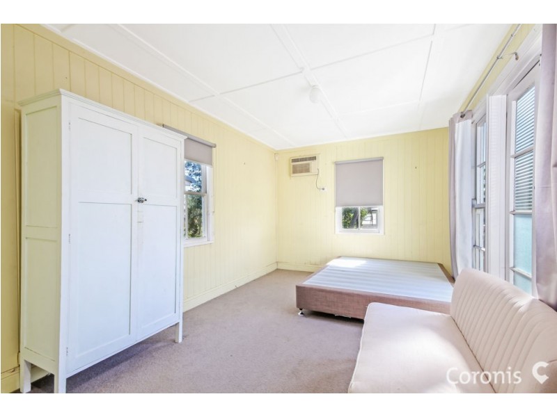 154 Temple Street, Coorparoo QLD 4151