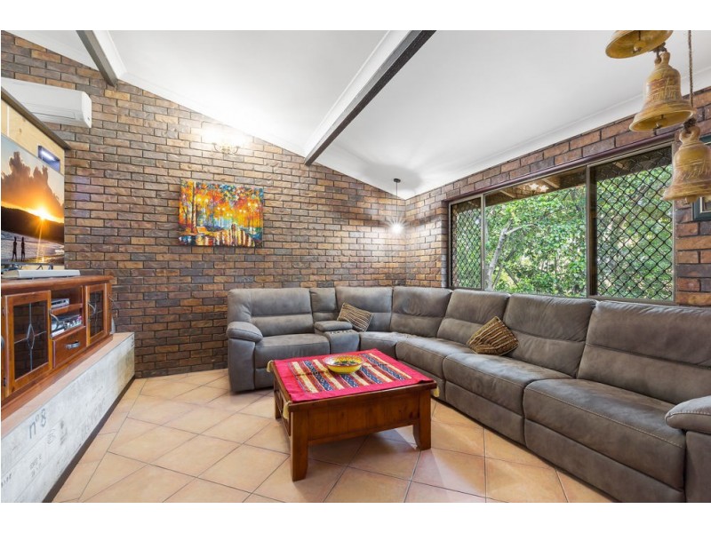 12 Mandy Street, Wishart QLD 4122