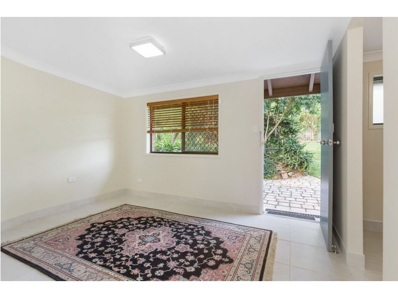 12 Mandy Street, Wishart QLD 4122