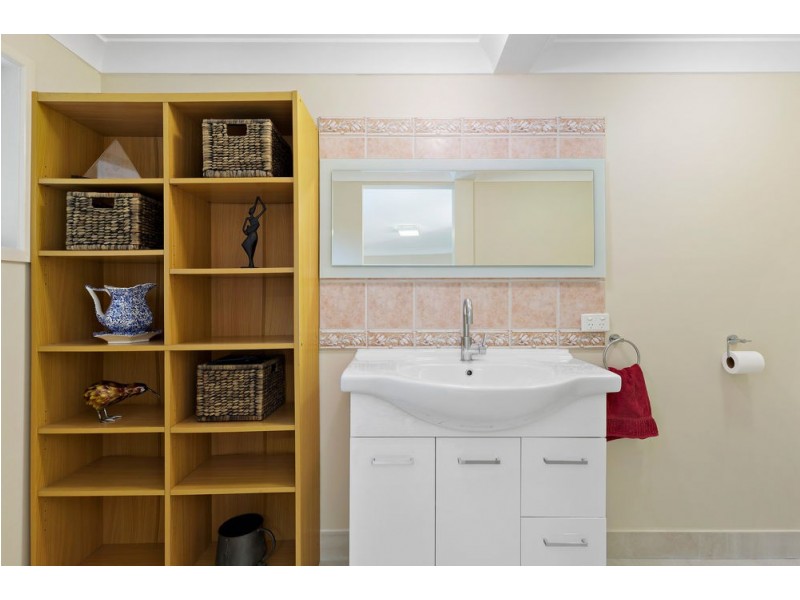 12 Mandy Street, Wishart QLD 4122