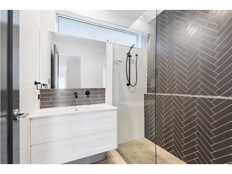 46 Victoria Street, Balmoral QLD 4171