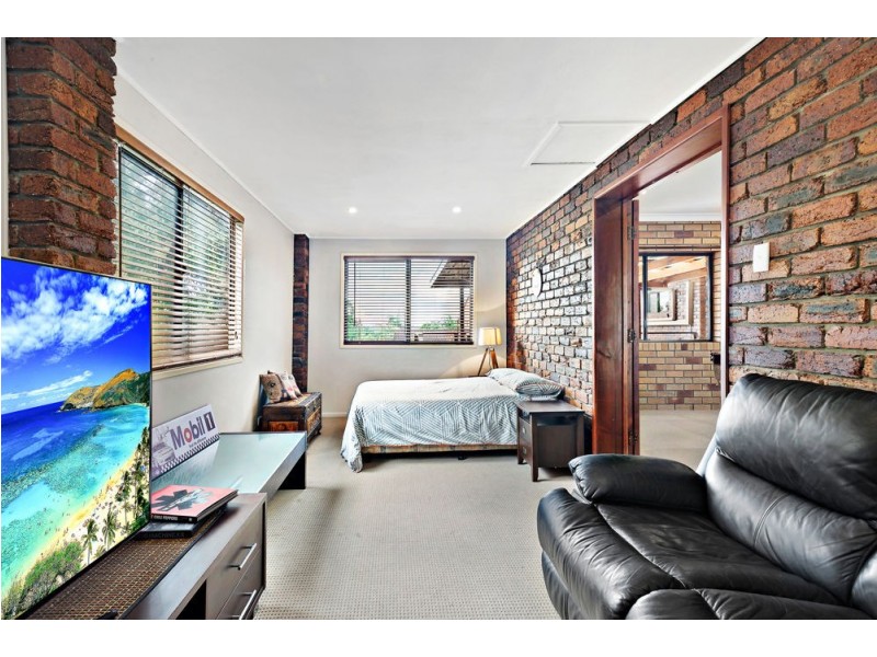 42 Peachdale Street, Tingalpa QLD 4173